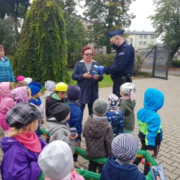 Policjanci spotkali się z przedszkolakami