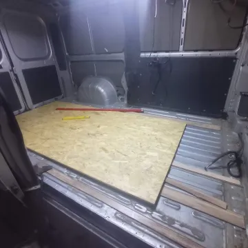 Nowy samochód w OSP w Pławnie. Strażacy złożyli go z dwóch pojazdów