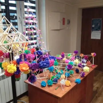 Pisanki i pająki ludowe ożywiły tradycję w Gidlach