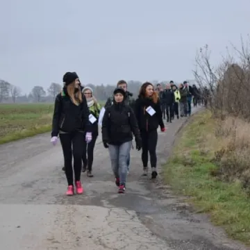 Wystartował V Pieszy Maraton Niepodległości