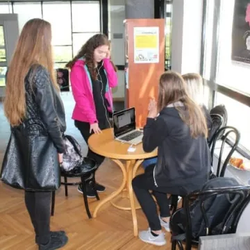 Filmowa podróż za jeden uśmiech