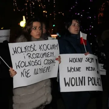 Protestują w obronie demokracji