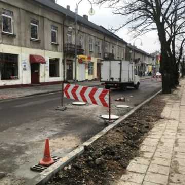 Pozimowa naprawa dróg w Radomsku