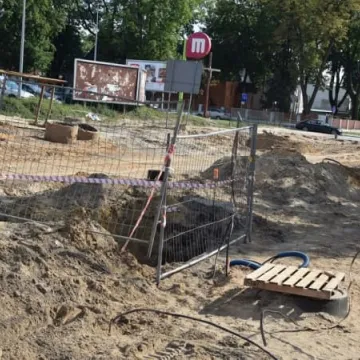 Praca przy przebudowie skrzyżowania wre