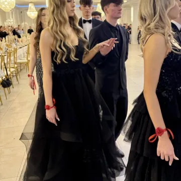 Odliczanie do matury rozpoczęło się eleganckim balem w LO Przedborzu