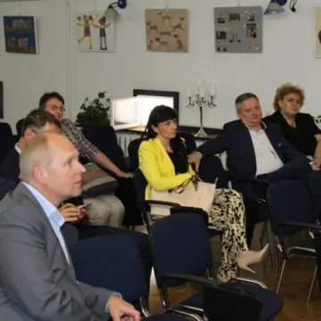 O programie partii z posłami PO