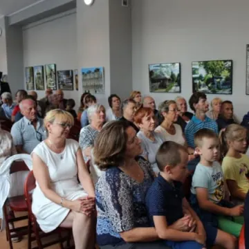 Koncert biskupa Antoniego Długosza dla Koniczynki w Muzeum