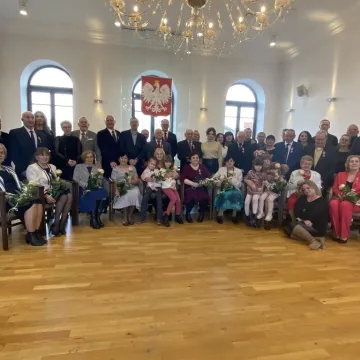 Razem przez pół wieku. Medale trafiły do dziesięciu par