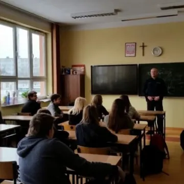 Policjanci dbają, aby ferie były bezpieczne