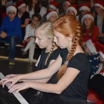 Świąteczny koncert charytatywny w PSP nr 6