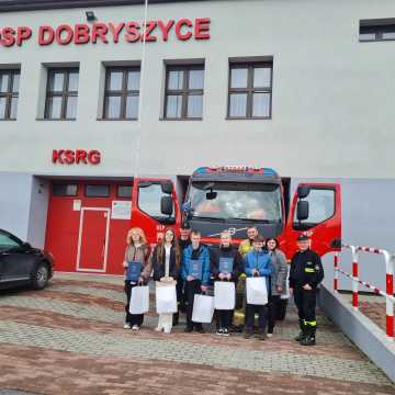 Turniejowe szranki w Dobryszycach „Młodzież zapobiega pożarom”