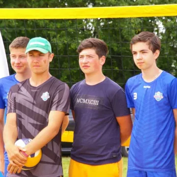 Siatkarski piknik rodzinny w Kietlinie