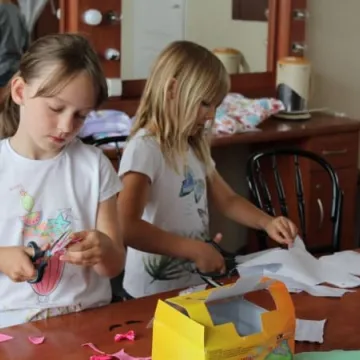 Warsztaty szycia poduszek w MDK w Radomsku