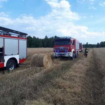 Na polu w Czechowcu spłonął kombajn i 3 ary ścierniska