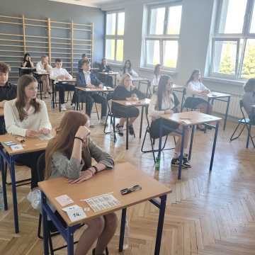 Jak wypadł egzamin ósmoklasisty w radomszczańskich szkołach?