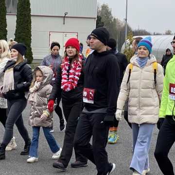 [WIDEO] Pobiegli, by uczcić Niepodległą. Za nami Radomszczański Bieg Niepodległości