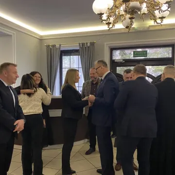 W Radomsku znów zasiedli do wspólnej Wigilii. 150 osób przy jednym stole