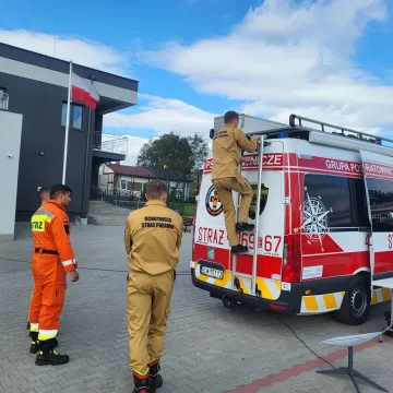 Strażacy ze Strzałkowa szkolili się z obsługi dronów