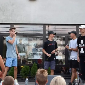 Koncert Enter Crvsh na zakończenie lata