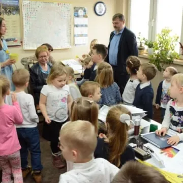 Przedszkolaki w starostwie