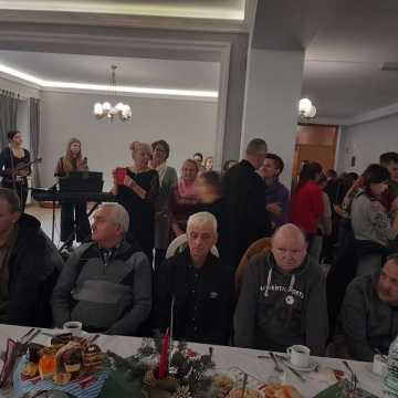 Wigilia dla osób samotnych w restauracji Zameczek w Radomsku