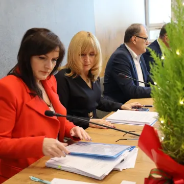 Budżet Radomska na 2026 rok przyjęty. 19 radnych „za”