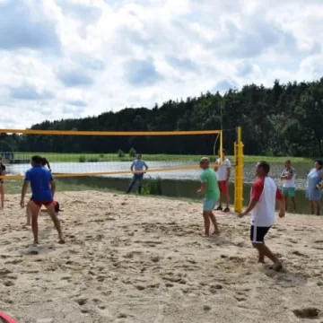 Boisko do siatkówki na Wymysłówku 