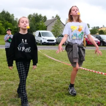Strażacki piknik rodzinny w Dąbrówce zintegrował mieszkańców