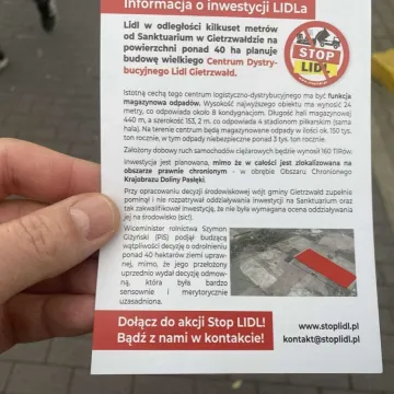 Obawy o środowisko i sanktuarium w Gietrzwałdzie. Protest przed Lidlem na ERA PARK-u