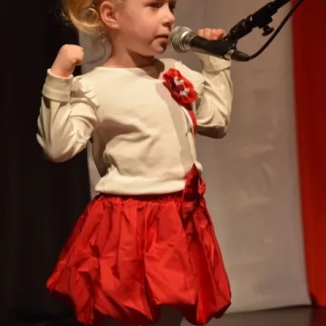 Piosenką uczcili Niepodległą