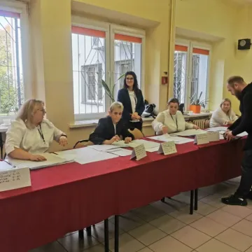 Głosowanie w wyborach parlamentarnych i referendum ogólnokrajowym