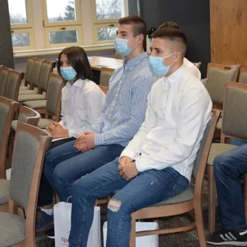 Młodzi zawodnicy z Radomska odebrali stypendia sportowe