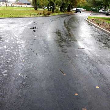 Na ulicy Krzywej w Radomsku położono nowy asfalt