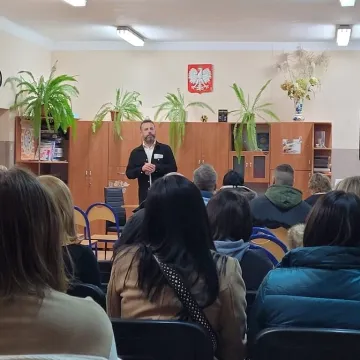 Rodzice na spotkaniu z psychologiem