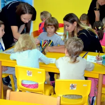 Mundurowi z Mechanika odwiedzają przedszkolaków