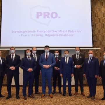 Prezydent Radomska w Stowarzyszeniu Prezydentów Miast Polskich. „Stop betonozie” – to jeden z priorytetów