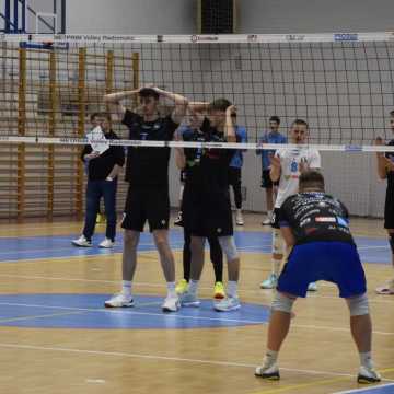 METPRIM Volley Radomsko kończy rok zwycięstwem nad Czarnymi Rząśnia