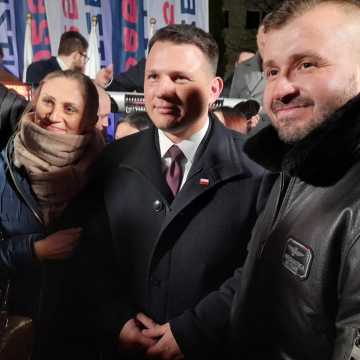 [WIDEO] Tak dla prostych podatków. Nie dla imigracji. Sławomir Mentzen pojawił się w Radomsku