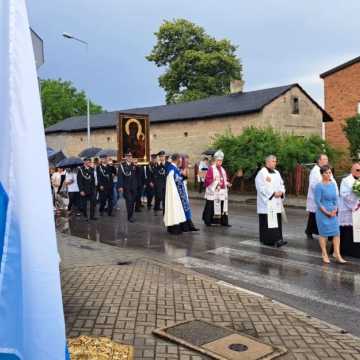 [WIDEO] Czarna Madonna nawiedziła parafię św. Klemensa w Lgocie Wielkiej