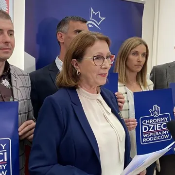 PiS: Trzeba ustrzec dzieci i młodzież przed seks-edukatorami. Ruszyła zbiórka podpisów