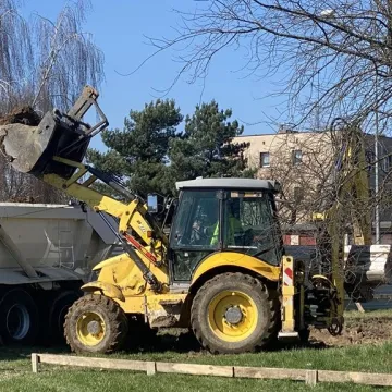 Wbito symboliczną łopatę. W Radomsku ruszyła budowa bloków SIM