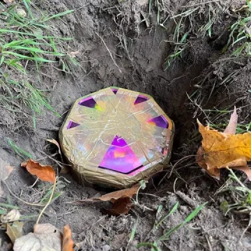 Uczniowie ZSDiOŚ w Radomsku zakopali kapsułę czasu