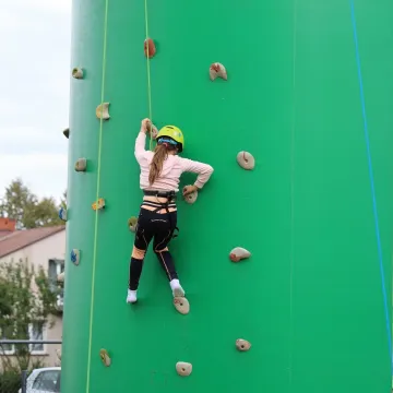 Lokalne tradycje w centrum uwagi podczas święta ziemniaka w Dmeninie