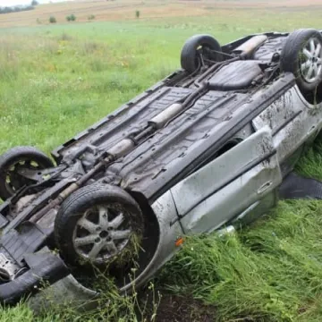 Wypadek pod Kodrębem. Jedna osoba trafiła do szpitala
