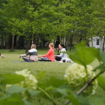 Mamy ćwiczyły jogę