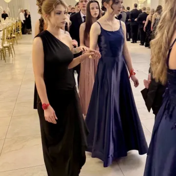 Odliczanie do matury rozpoczęło się eleganckim balem w LO Przedborzu