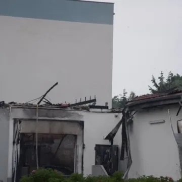 Pogorzelisko po markecie Lidl