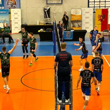 Zacięta walka w Radomsku. METPRIM Volley pokonuje Resursę Łódź po tie-breaku