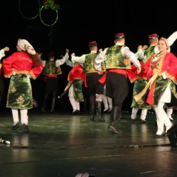 Koncert zespołów folklorystycznych w MDK