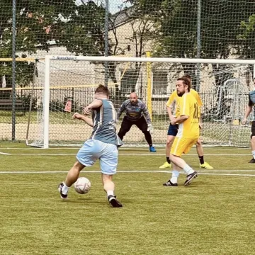 Pierwsze zwycięstwo Szansy w radomszczańskich „Szóstkach”